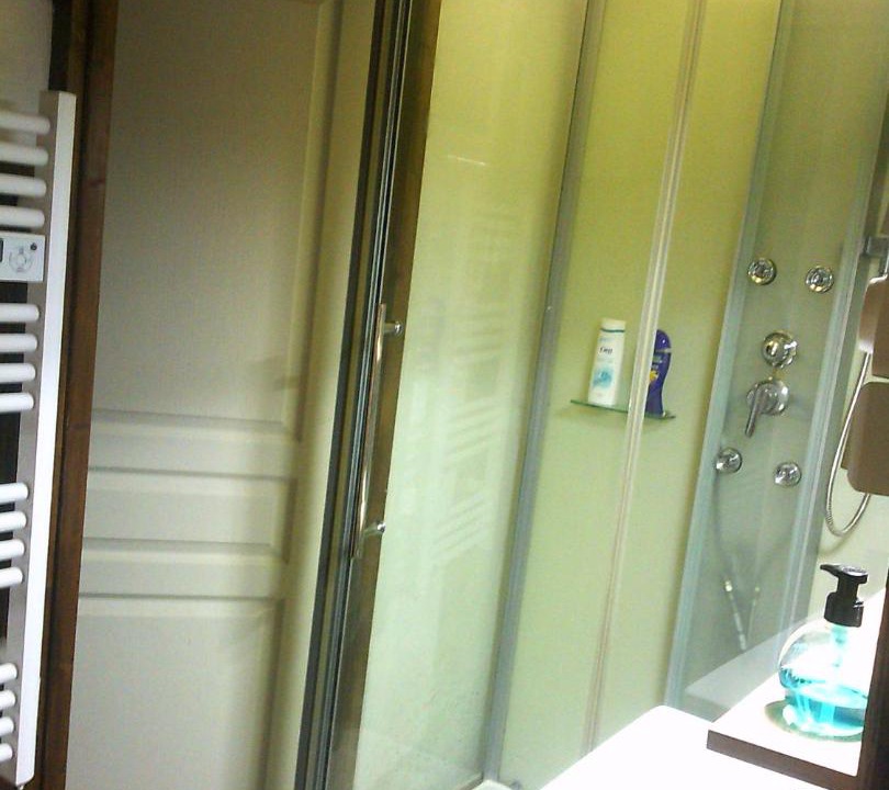 Photo of Bathroom in Marcilly-Ogny