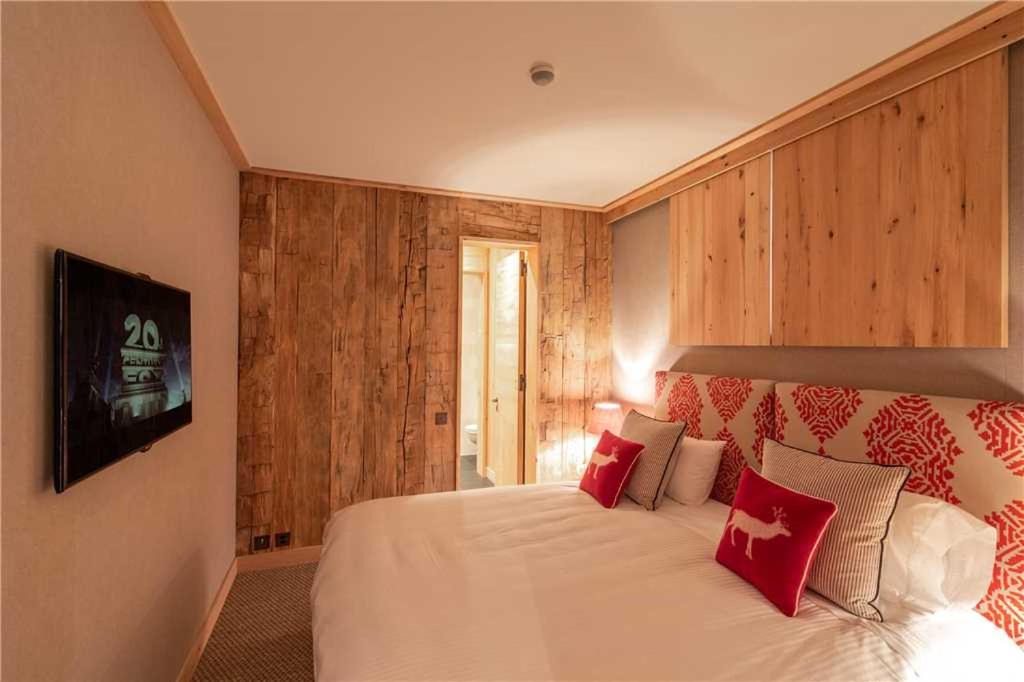 Photo of Bedroom in Zweisimmen Nr Gstaad