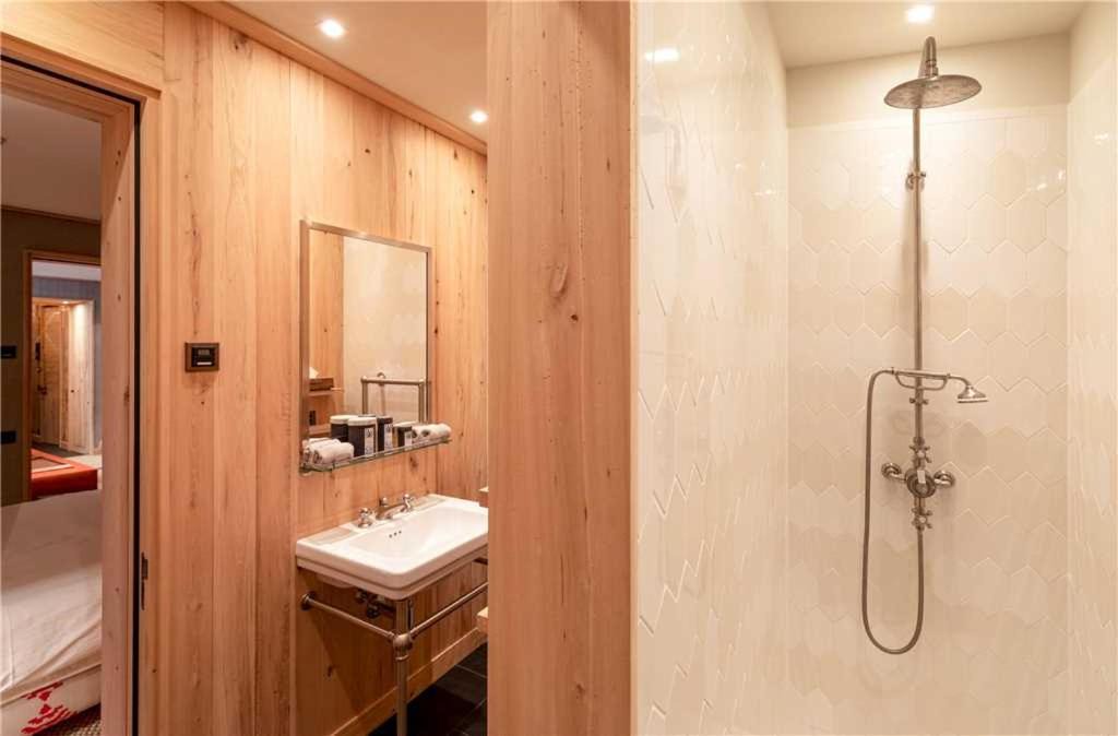 Photo of Bathroom in Zweisimmen Nr Gstaad