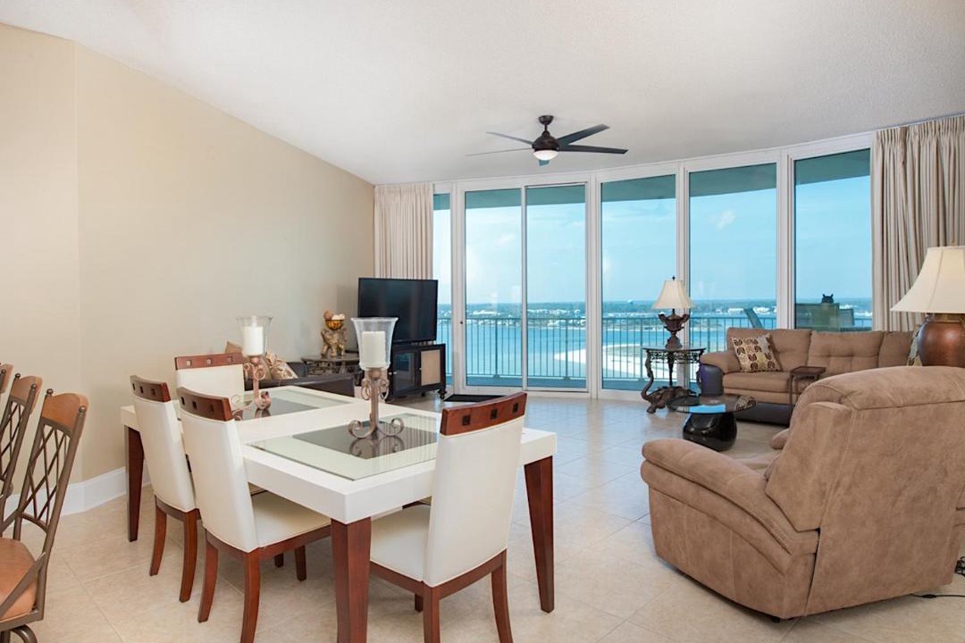 Photo of Livingroom in Orange Beach East