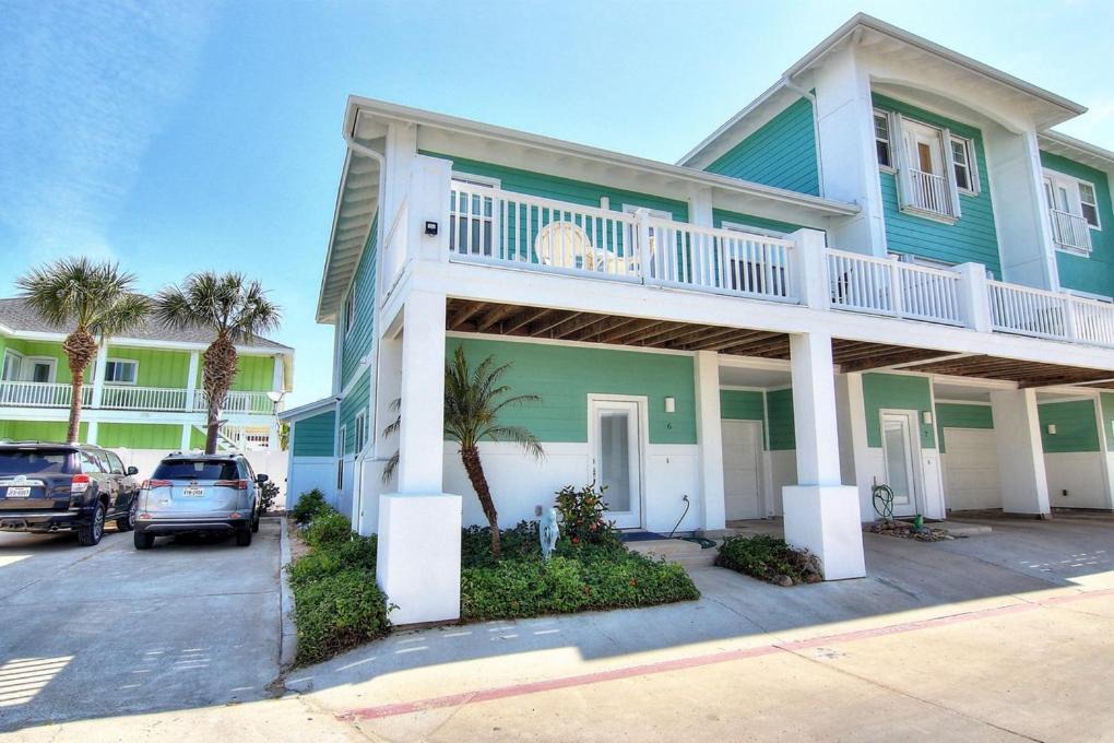 Photo of Buildings in Port Aransas