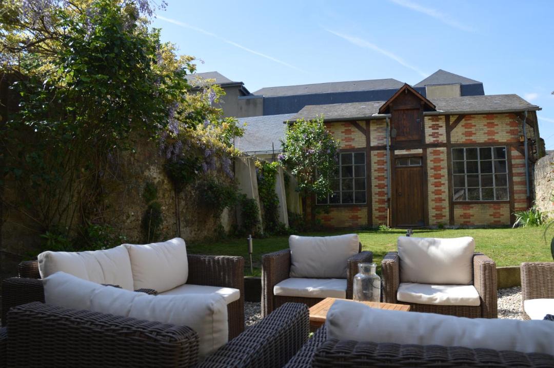 Photo of Others in Bollee