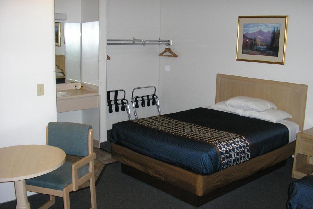 Photo of Bedroom in West Colorado Springs