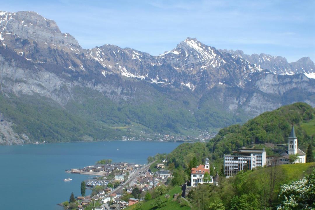 Photo of Others in Quarten