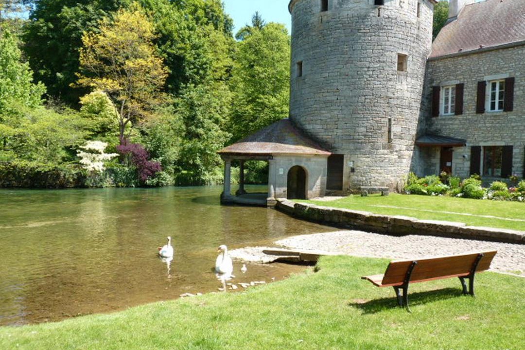 Photo of Others in Beze