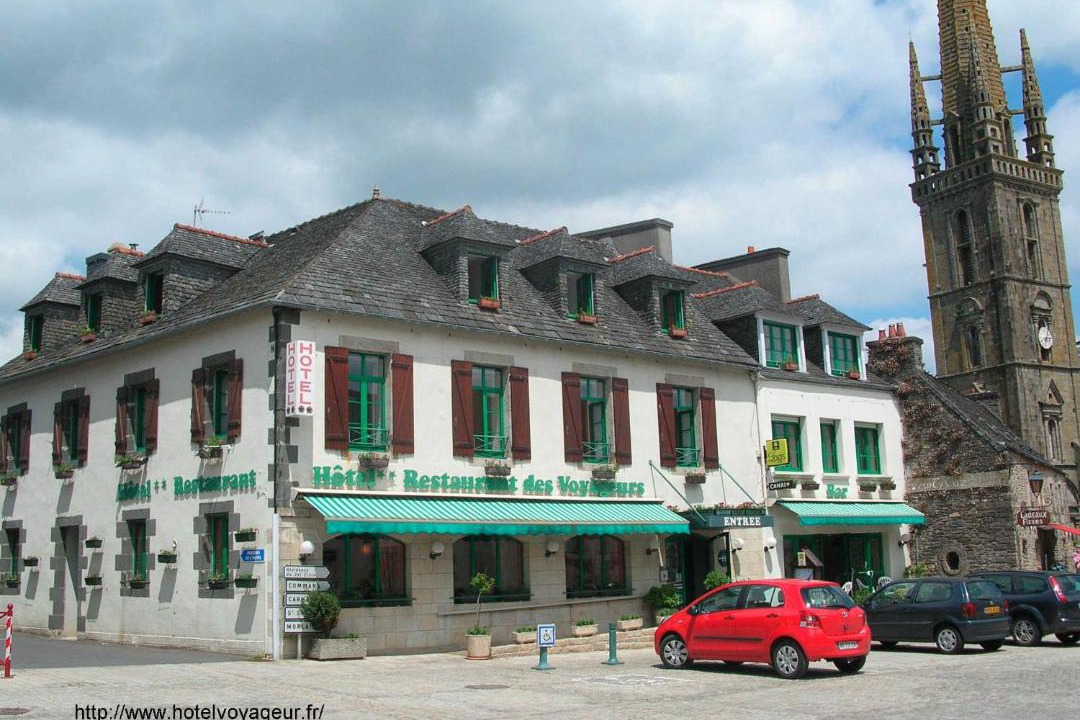 Photo of Buildings in Sizun