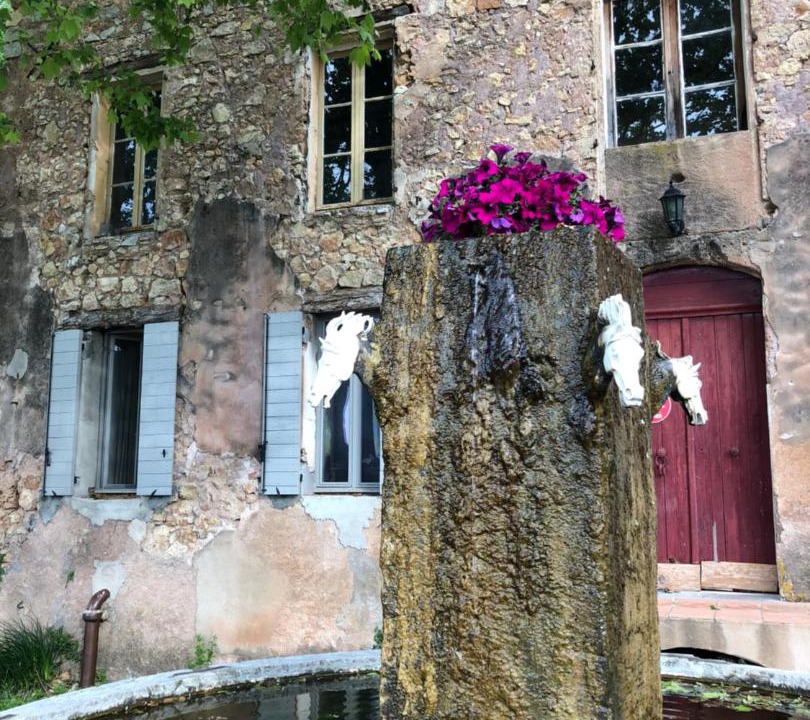 Photo of Buildings in La Motte