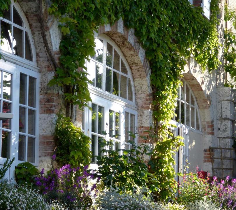 Photo of Others in Tavers