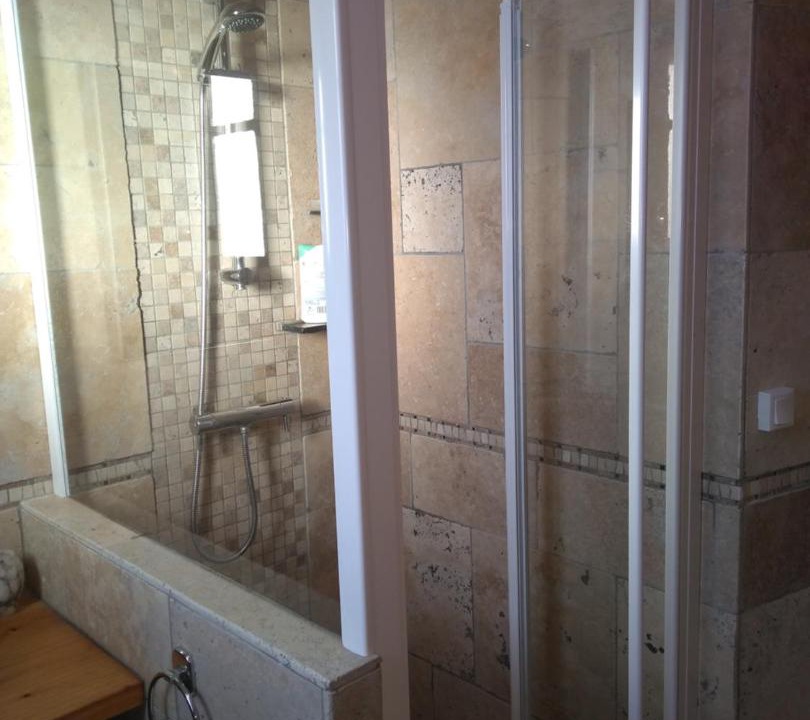 Photo of Others in Buzy