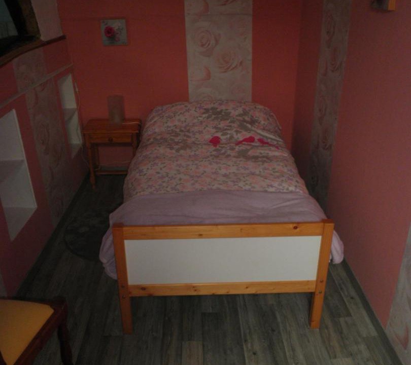 Photo of Bedroom in Tours-en-Vimeu