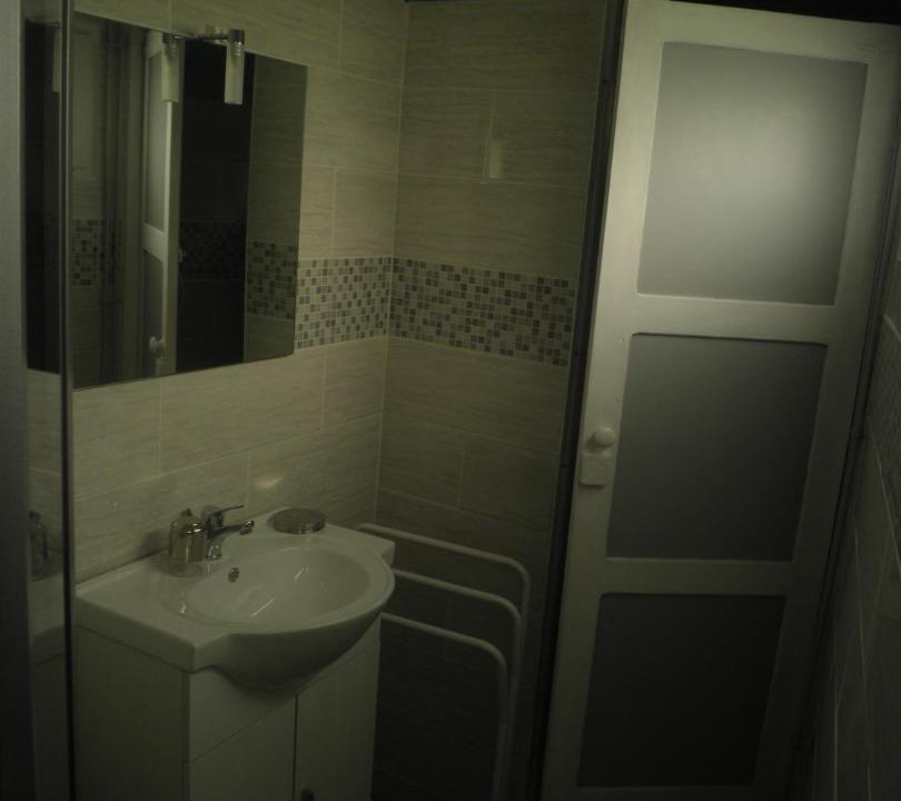 Photo of Bathroom in Tours-en-Vimeu