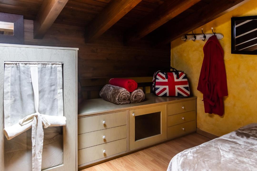 Photo of Bedroom in Incles