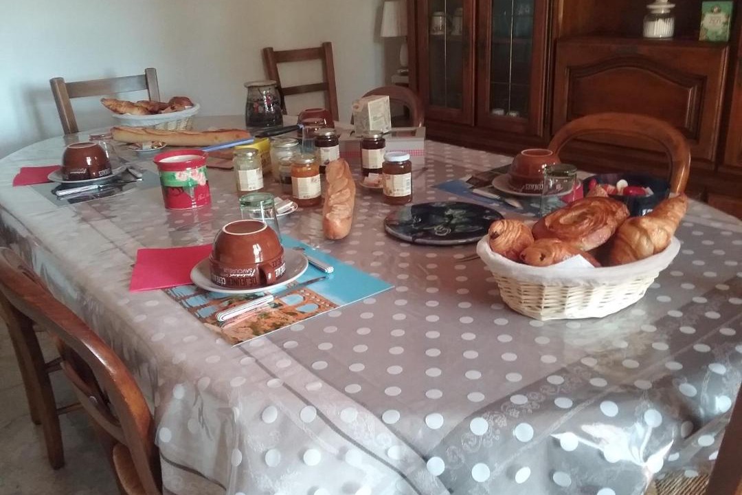 Photo of Livingroom in Saint-Quentin-la-Poterie