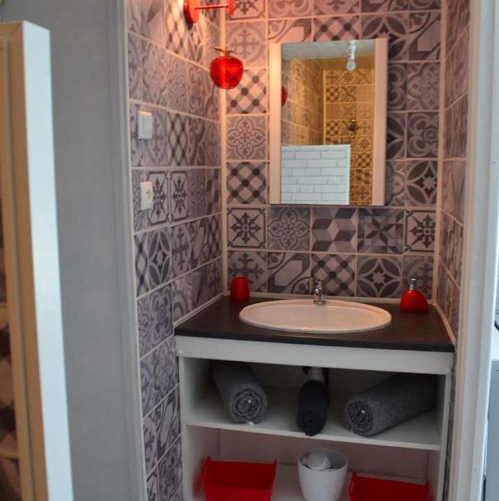 Photo of Others in Maury