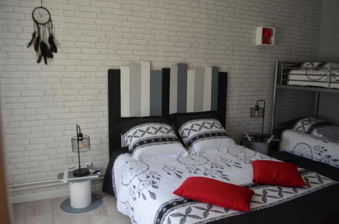 Photo of Others in Maury