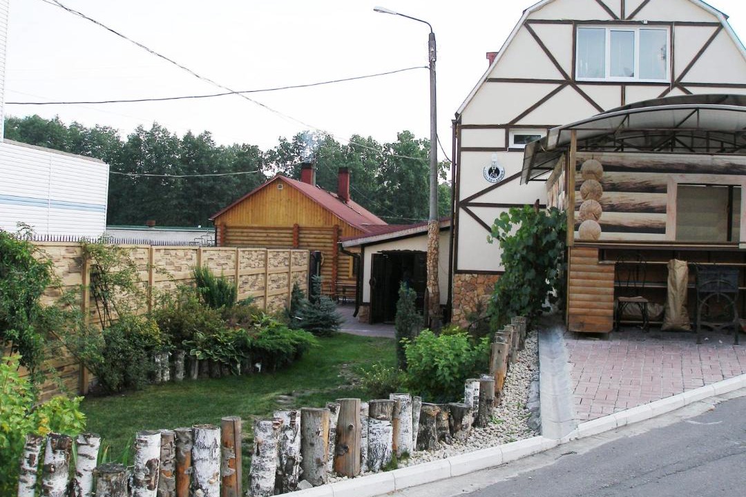 Photo of Buildings in Net'inka