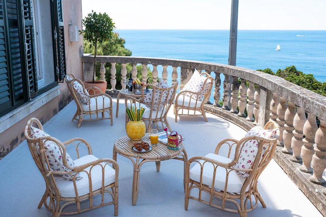 Photo of Patio Balcony in Pile
