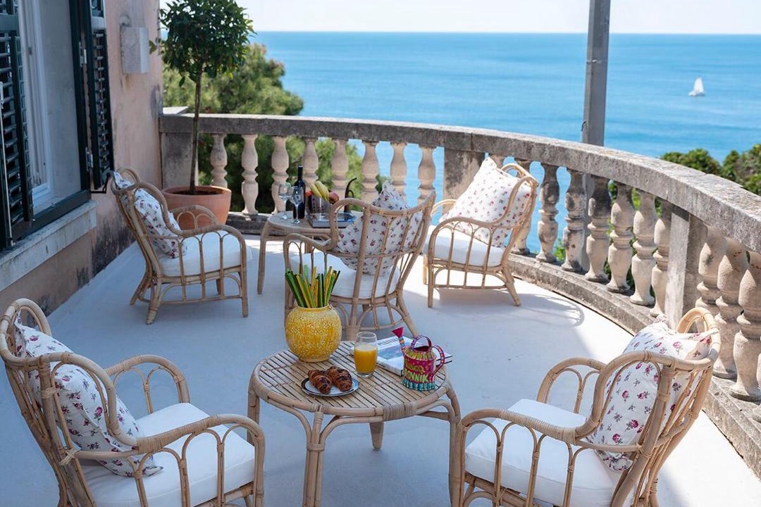 Photo of Patio Balcony in Pile