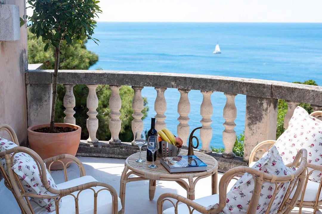 Photo of Patio Balcony in Pile
