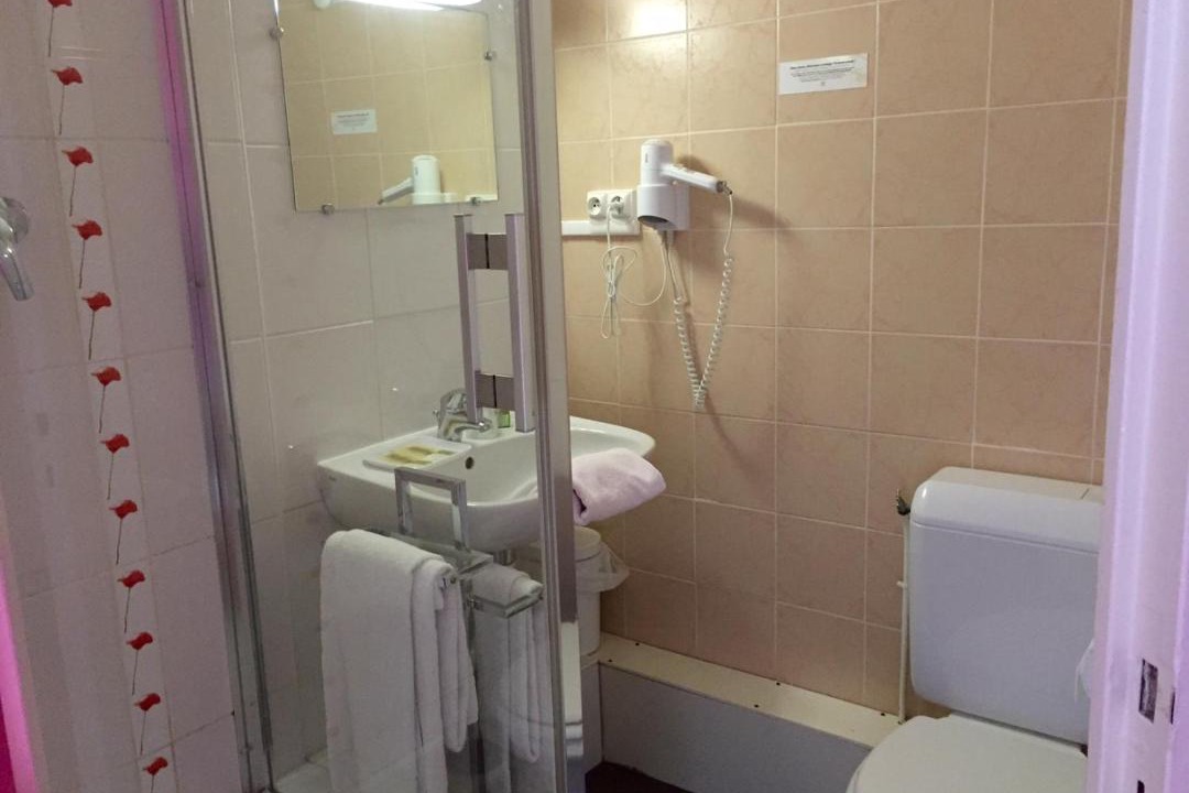 Photo of Others in Rully