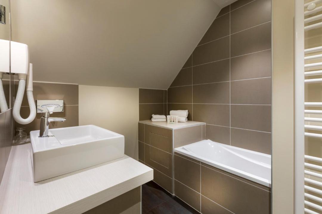 Photo of Others in Provins