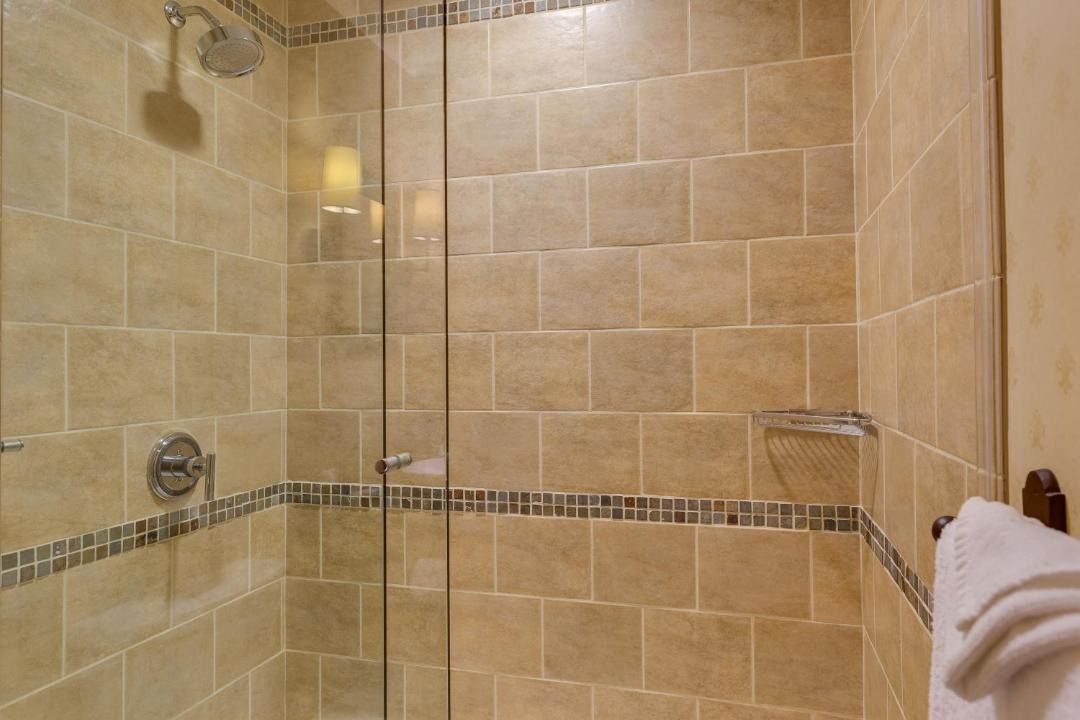 Photo of Others in Victor