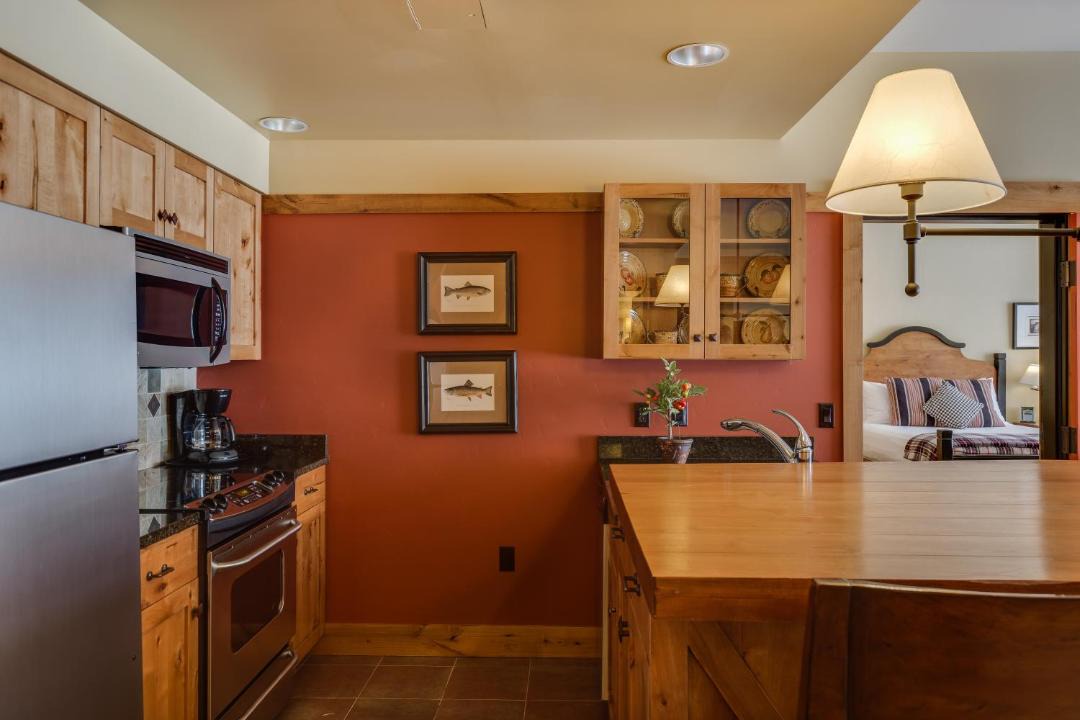 Photo of Others in Victor