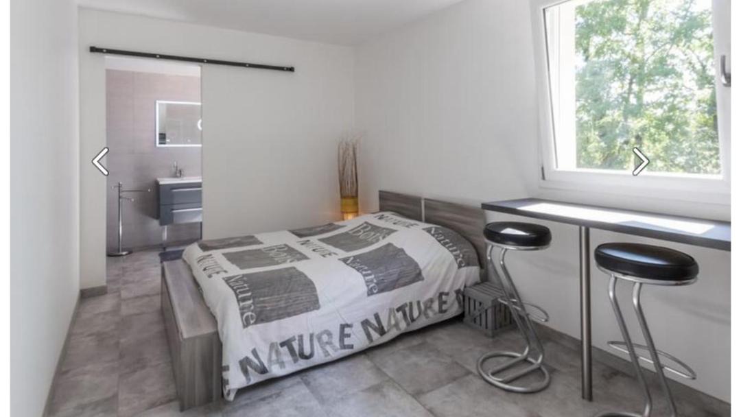 Photo of Others in Corre