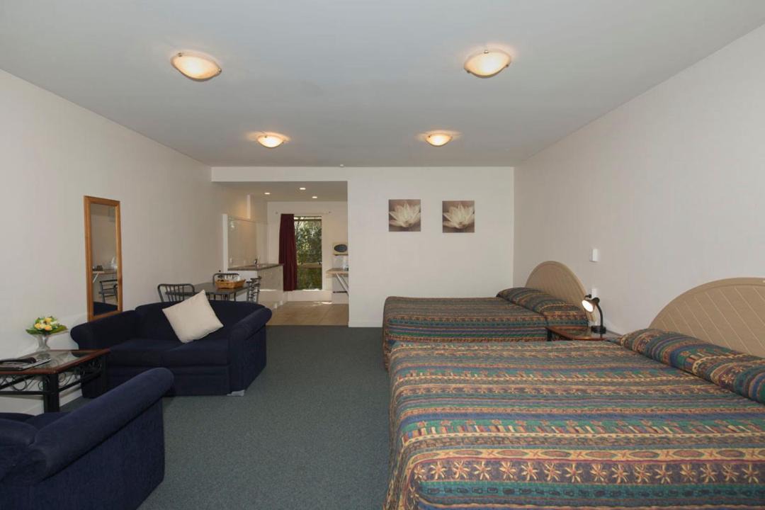 Photo of Others in Hamilton Lake