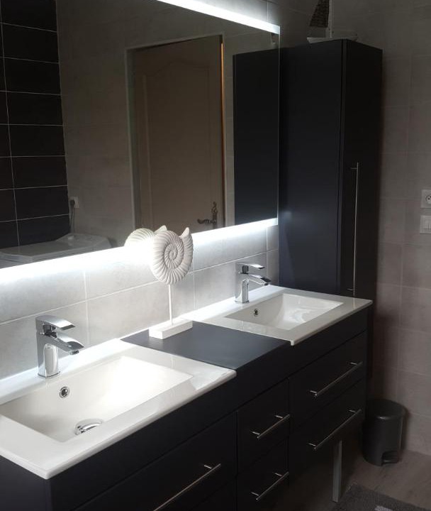 Photo of Others in Cereste