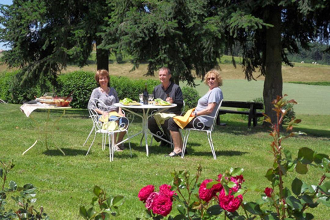 Photo of Others in Ronno