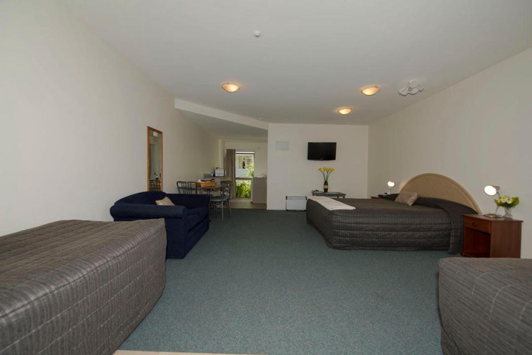 Photo of Others in Hamilton Lake