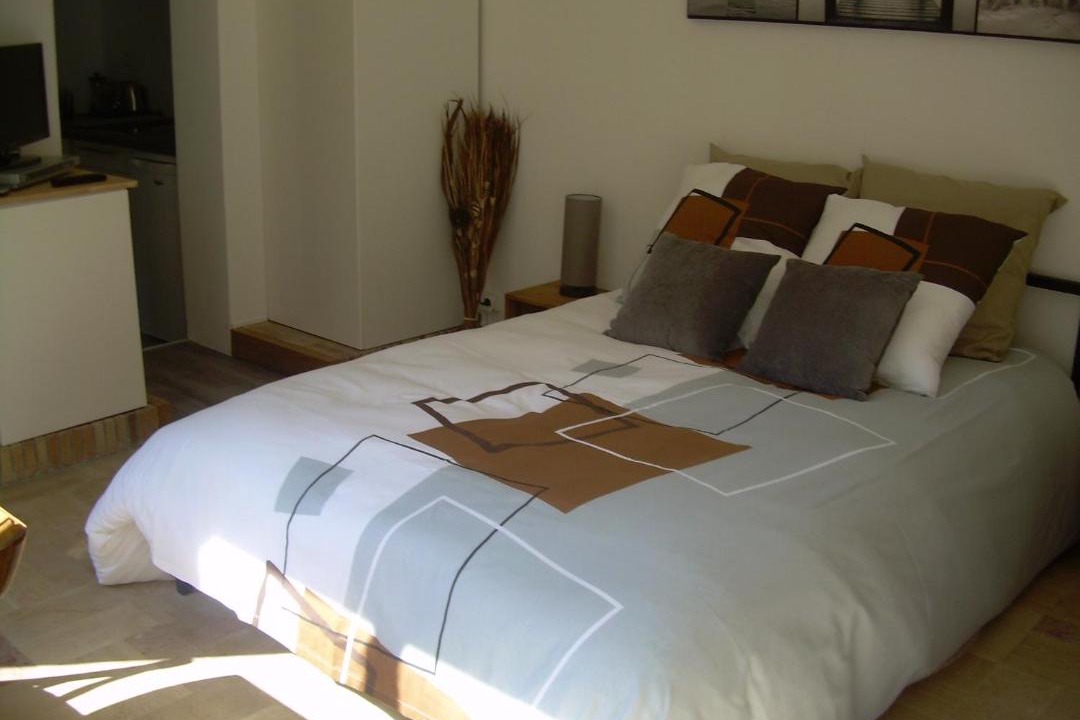 Photo of Bedroom in Anzin-Saint-Aubin