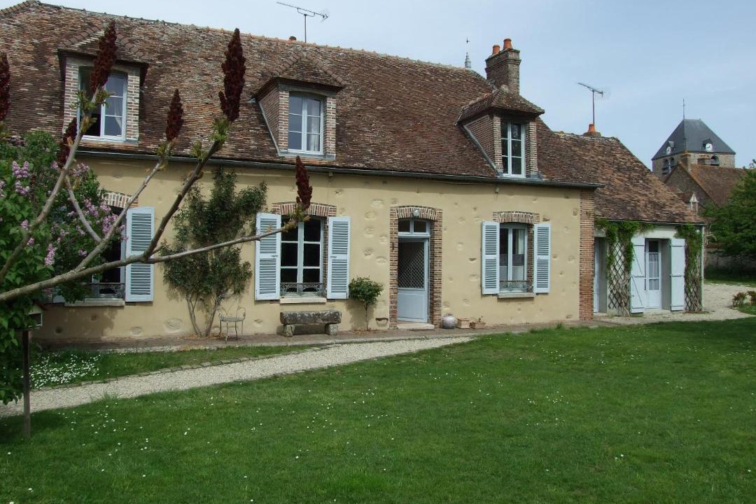 Photo of Buildings in La Villeneuve-au-Chatelot
