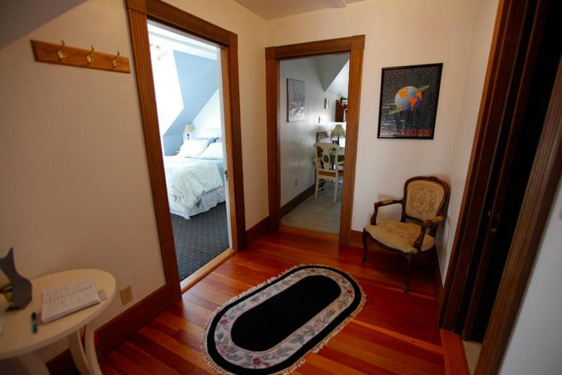 Photo of Others in Newton Highlands