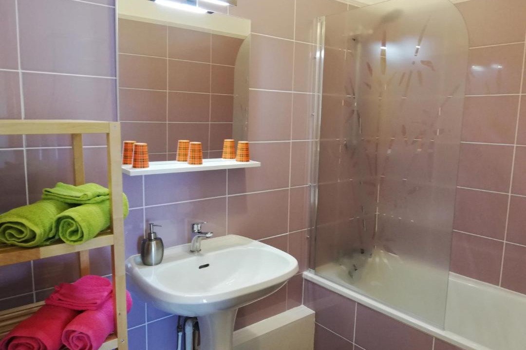 Photo of Bathroom in Bourbon-Lancy