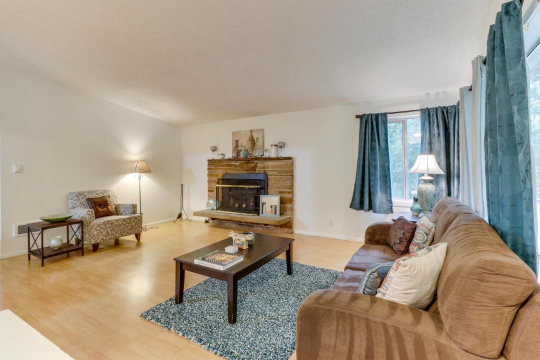 Photo of Livingroom in Bryn Mawr-Skyway