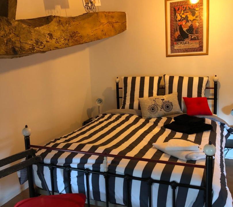 Photo of Others in Montesquieu