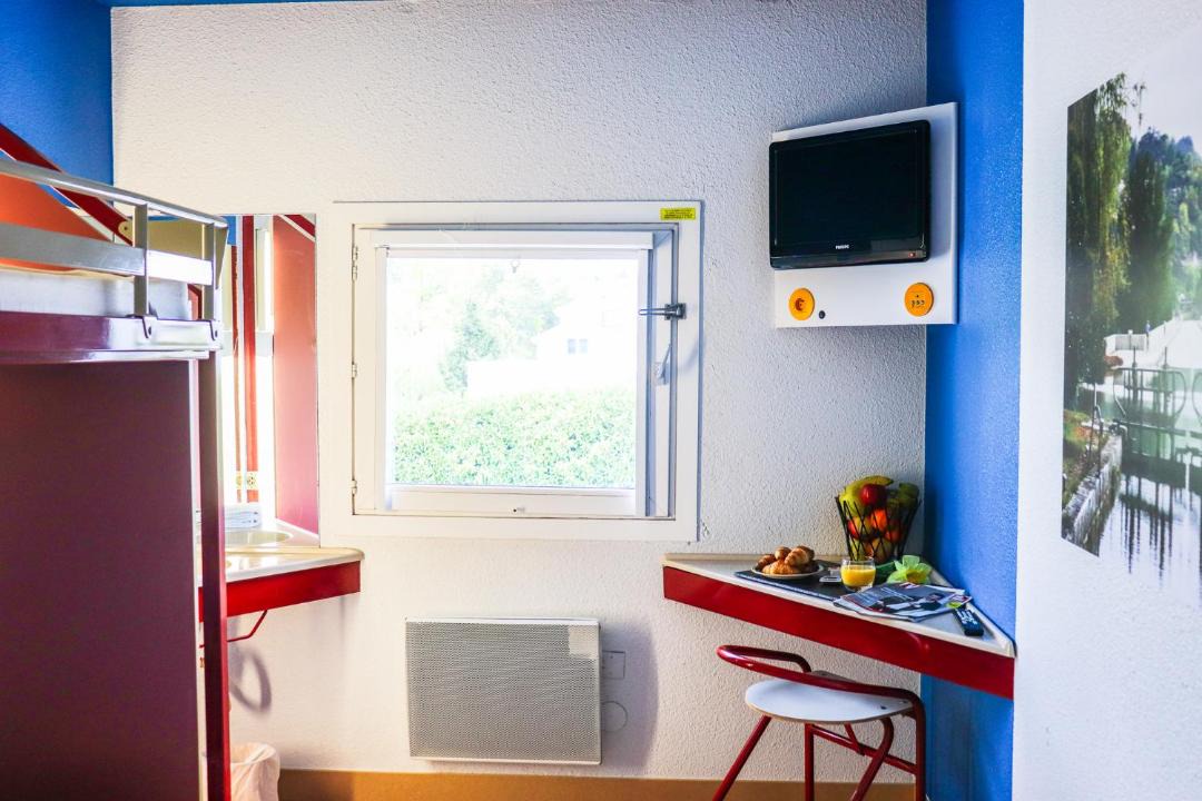 Photo of Others in Le Passage