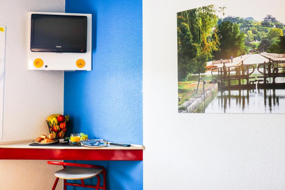 Photo of Others in Le Passage