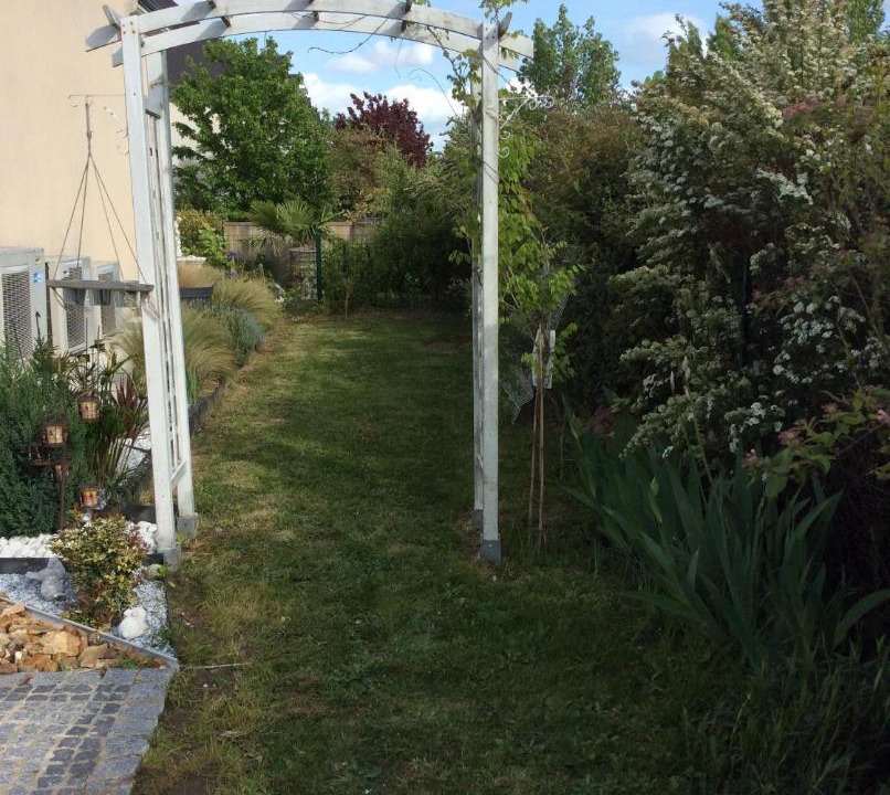 Photo of Outdoor in Checy