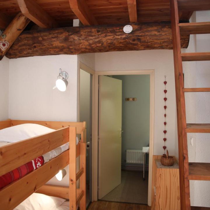 Photo of Others in Baffie