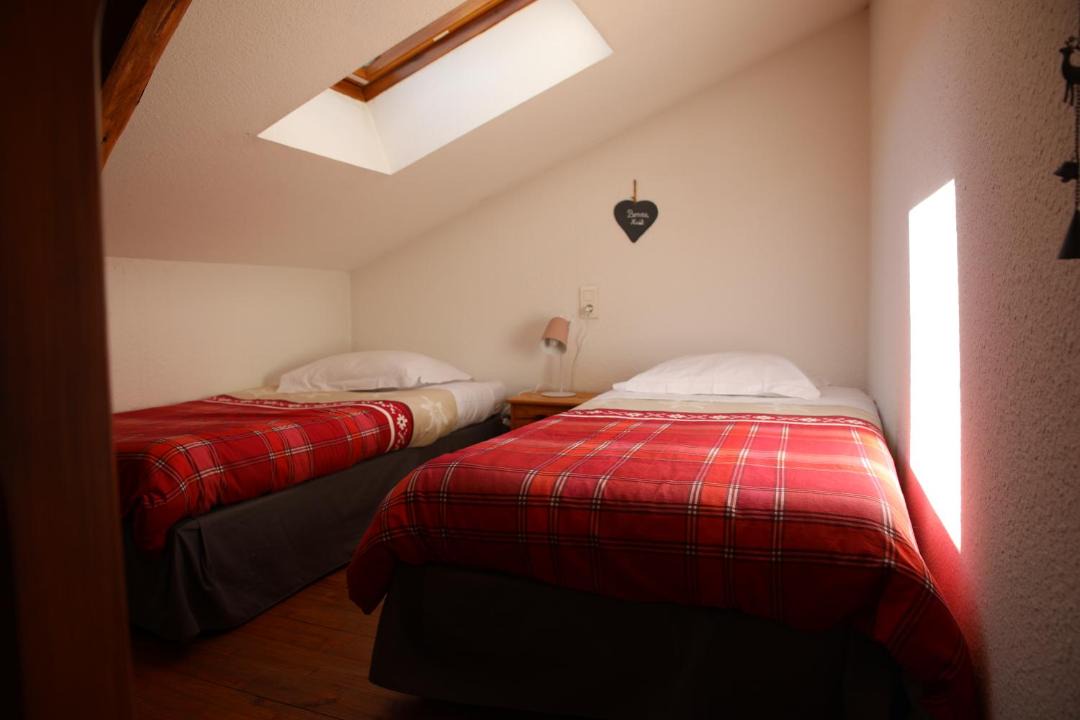 Photo of Others in Baffie