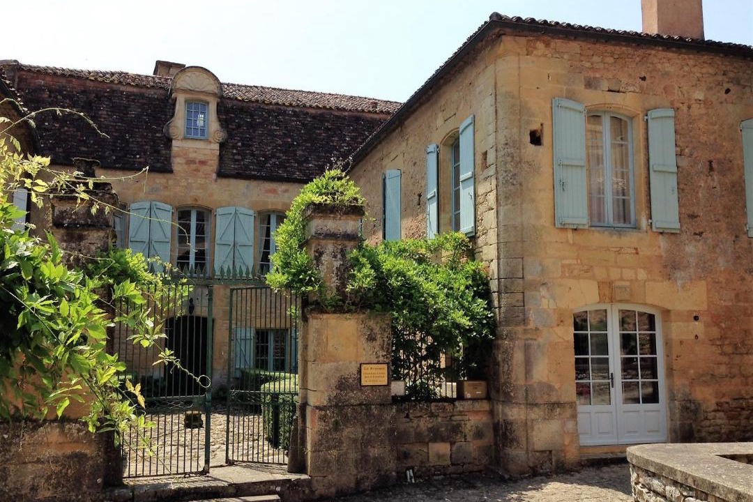 Photo of Buildings in Biron