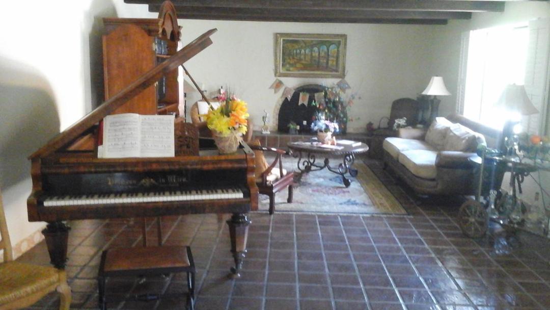 Photo of Livingroom in Deer Park