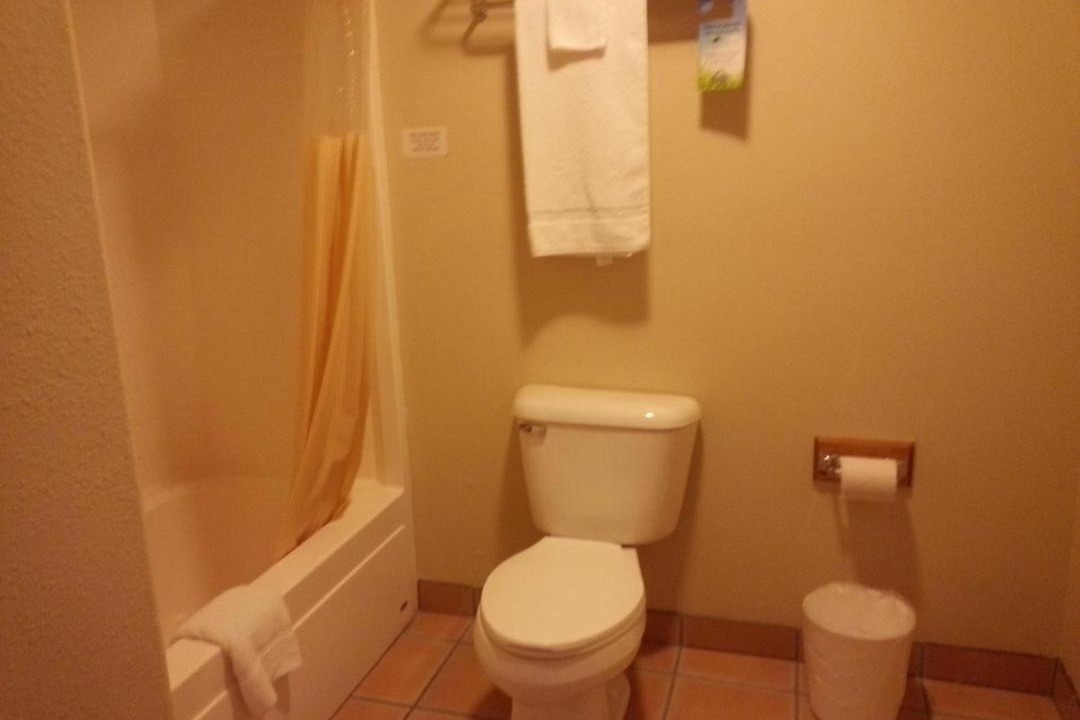 Photo of Bathroom in Lordsburg