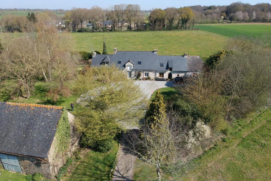 Photo of Others in La Croix-Hellean