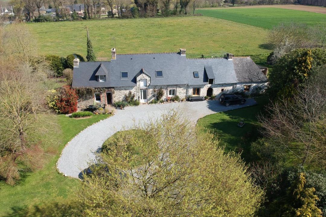 Photo of Others in La Croix-Hellean