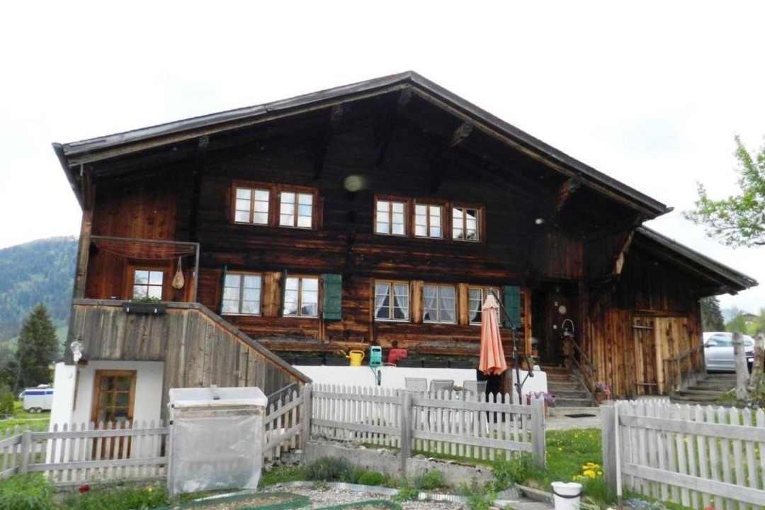 Photo of Buildings in Saanen