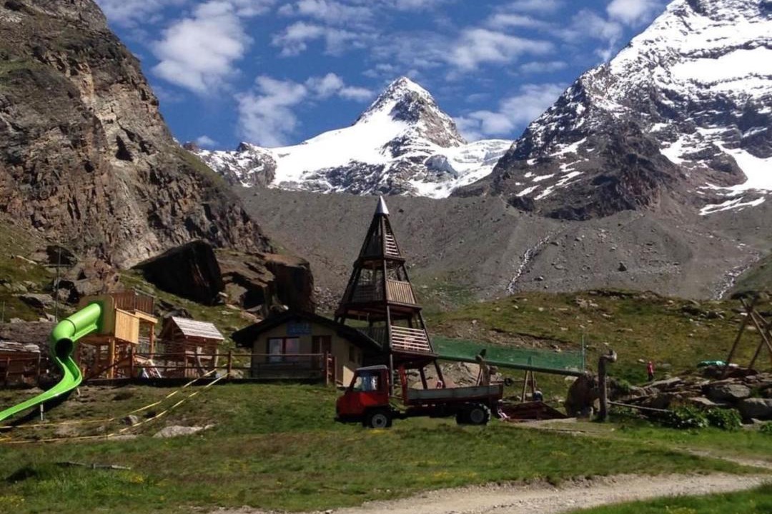 Photo of Others in Saas Grund